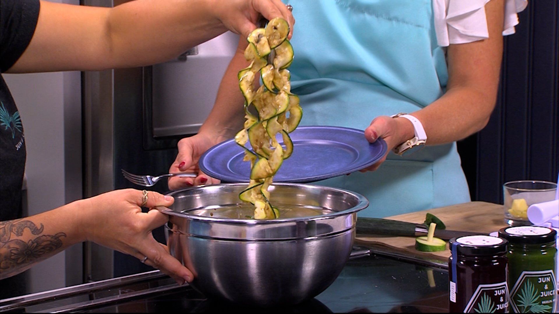 Megan Hines of Jun and Juice Shows Us Their New Salad Items and Teaches Us How To Make Zoodles